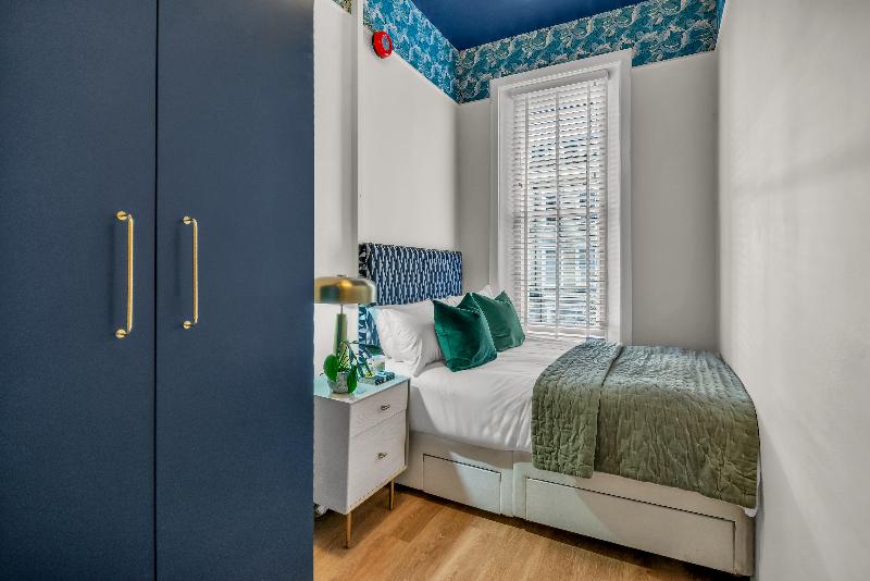 Modern Kensington Apartments image