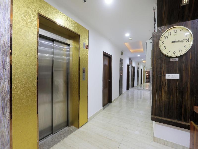 Hotel Clink image