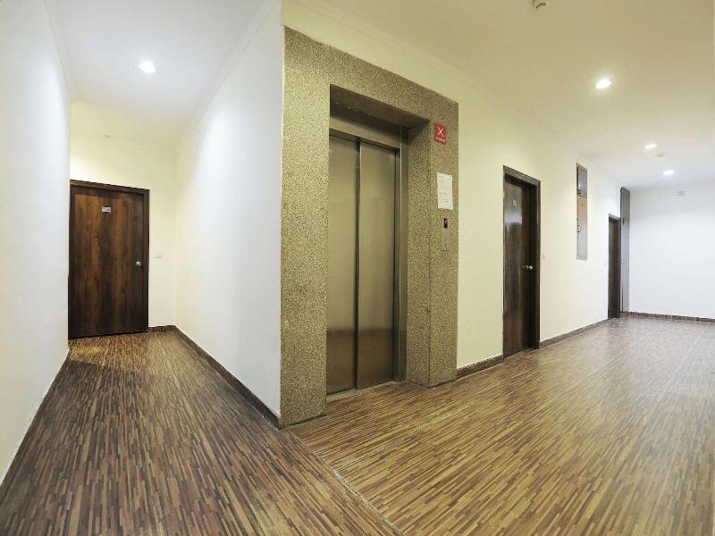 Hotel Clink image