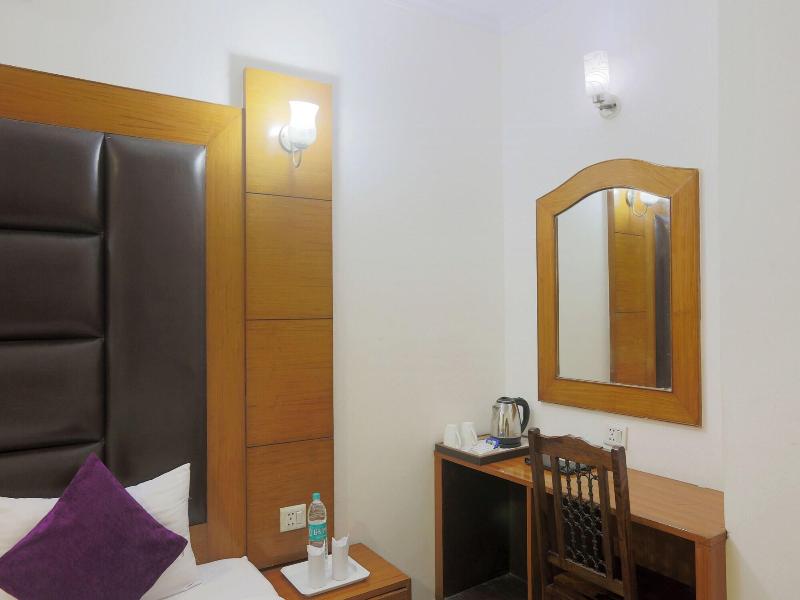 Hotel Clink image