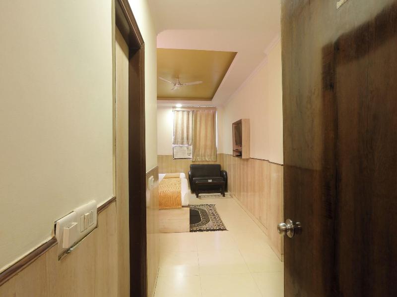 Hotel Clink image