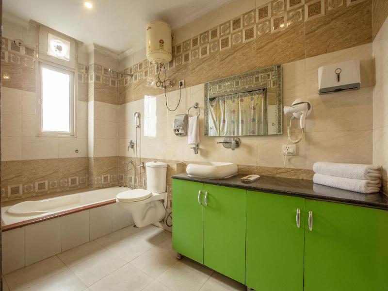 Hotel Clink image