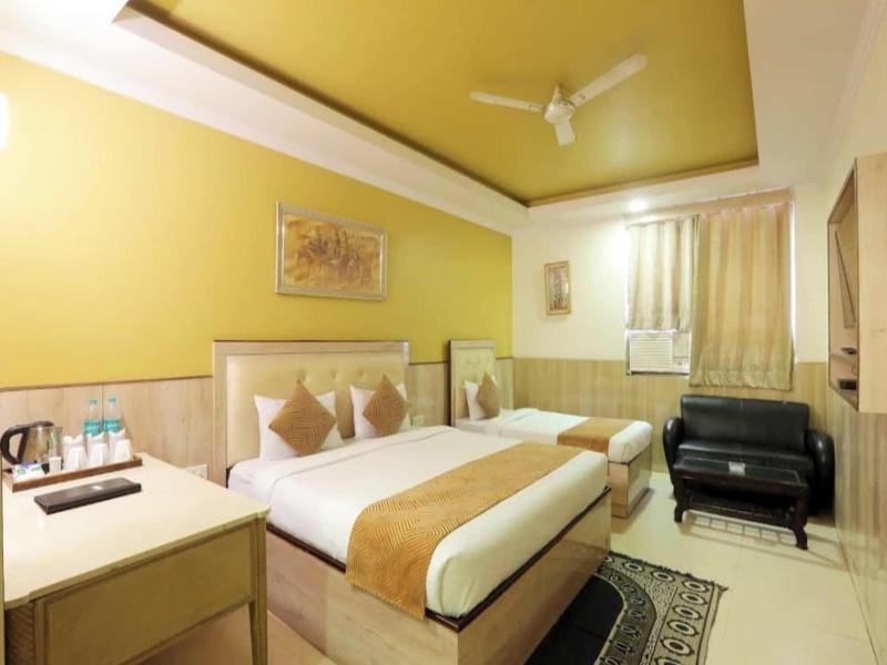 Hotel Clink image