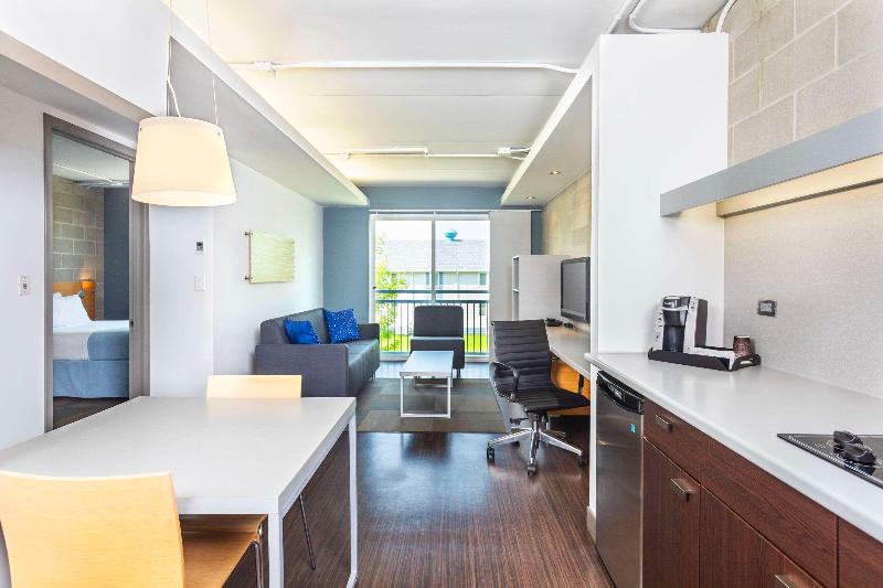 Barker Suites Southport image