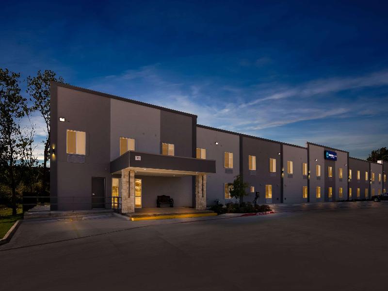 Clarion Pointe Fort Worth East - Arlington