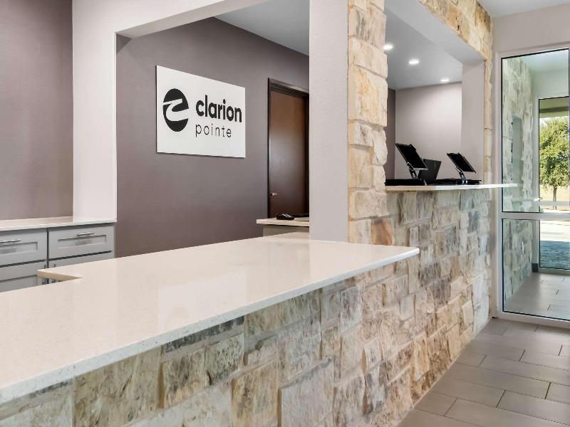 Clarion Pointe Fort Worth East - Arlington