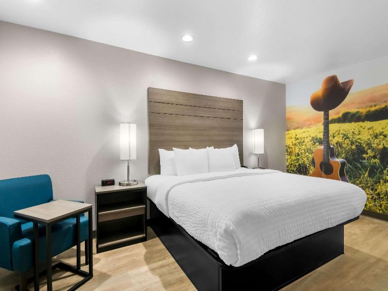 Bed room