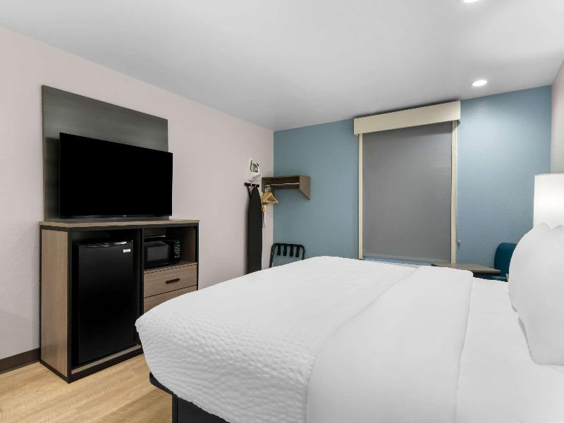 Bed room