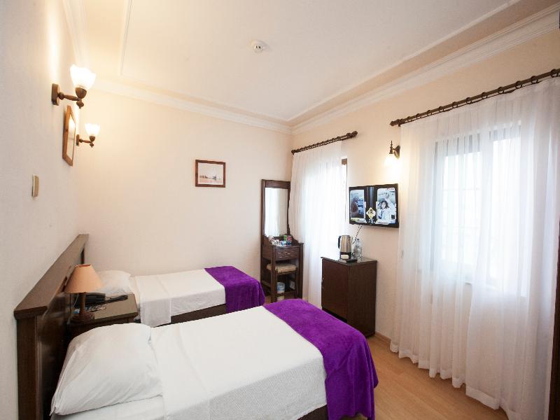 White Pearl Hotel image