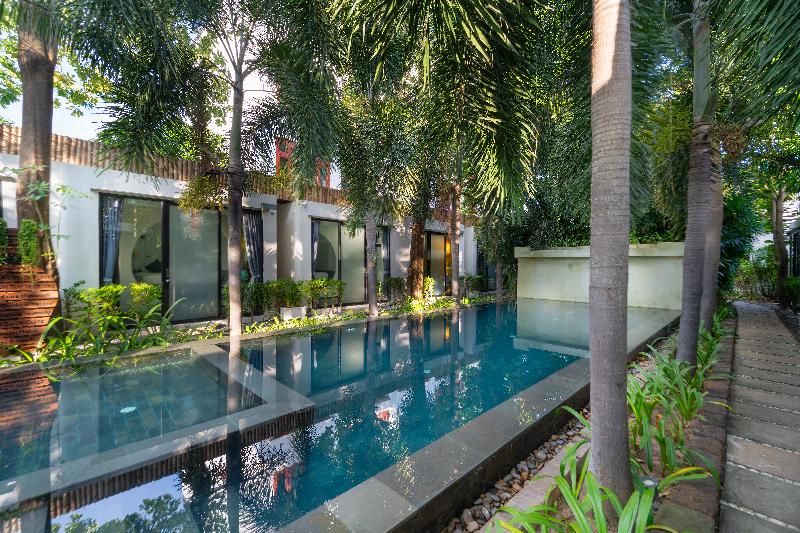 Tunnel Urban Retreat