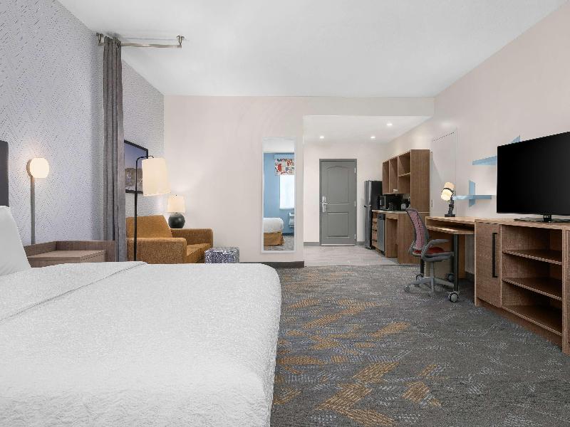 Home2 Suites By Hilton Eureka image