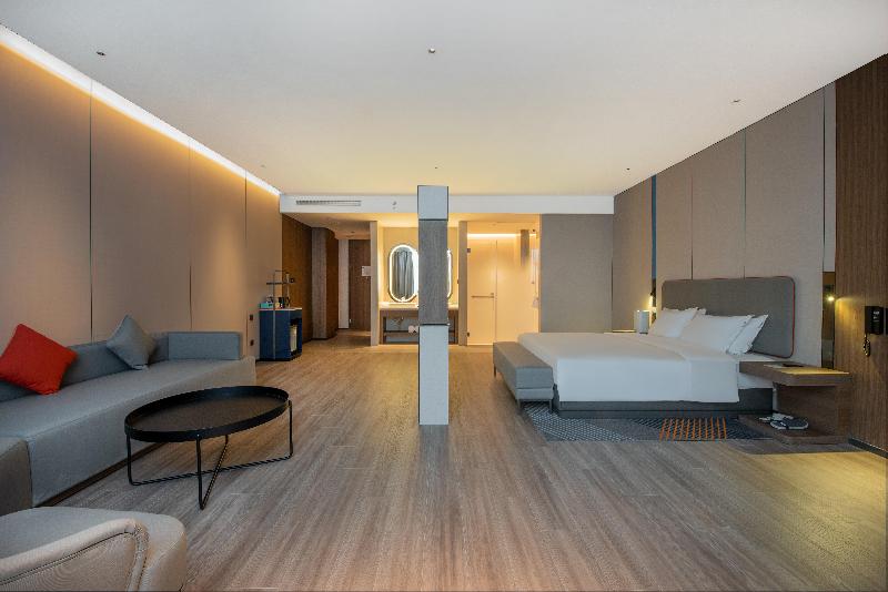 Holiday Inn Express Yinchuan Lanxi Valley Plaza image