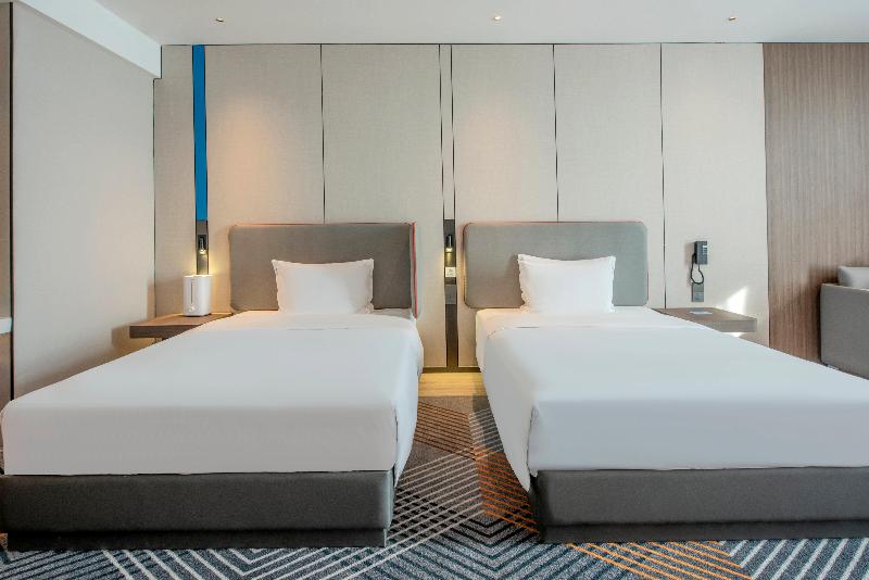 Holiday Inn Express Yinchuan Lanxi Valley Plaza image