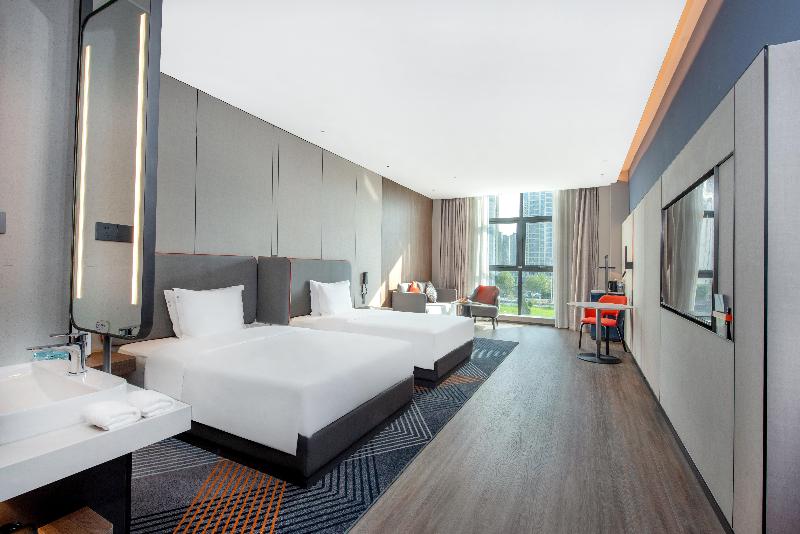 Holiday Inn Express Yinchuan Lanxi Valley Plaza image