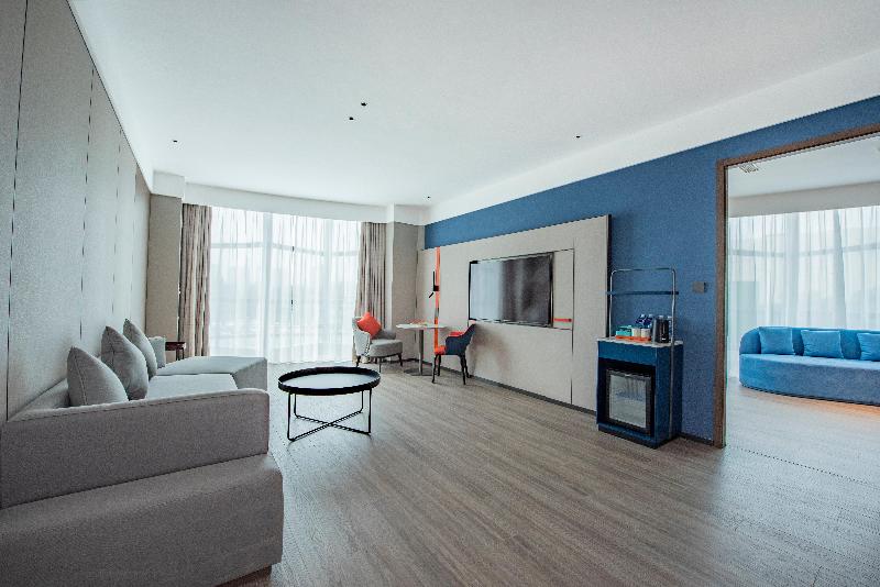 Holiday Inn Express Yinchuan Lanxi Valley Plaza image