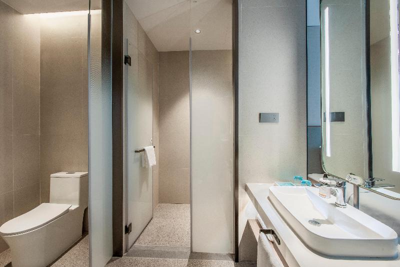 Holiday Inn Express Yinchuan Lanxi Valley Plaza image