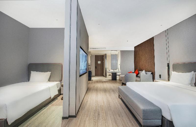 Holiday Inn Express Yinchuan Lanxi Valley Plaza image