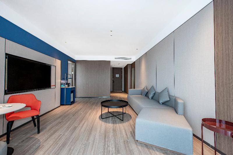 Holiday Inn Express Yinchuan Lanxi Valley Plaza image