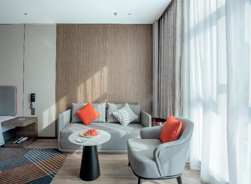 Holiday Inn Express Yinchuan Lanxi Valley Plaza image