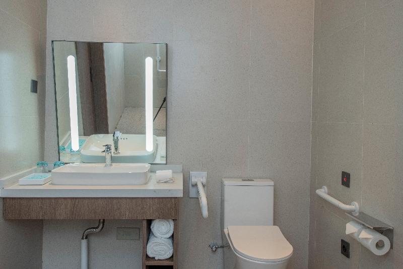 Holiday Inn Express Yinchuan Lanxi Valley Plaza image