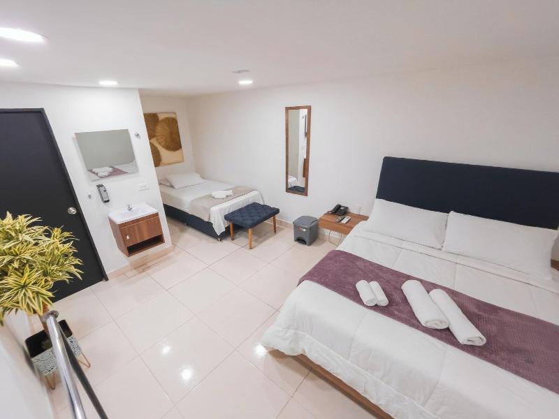 33 Hotel Boutique image