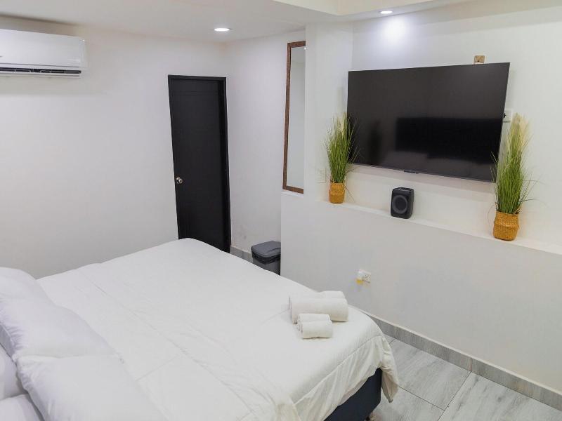 33 Hotel Boutique image