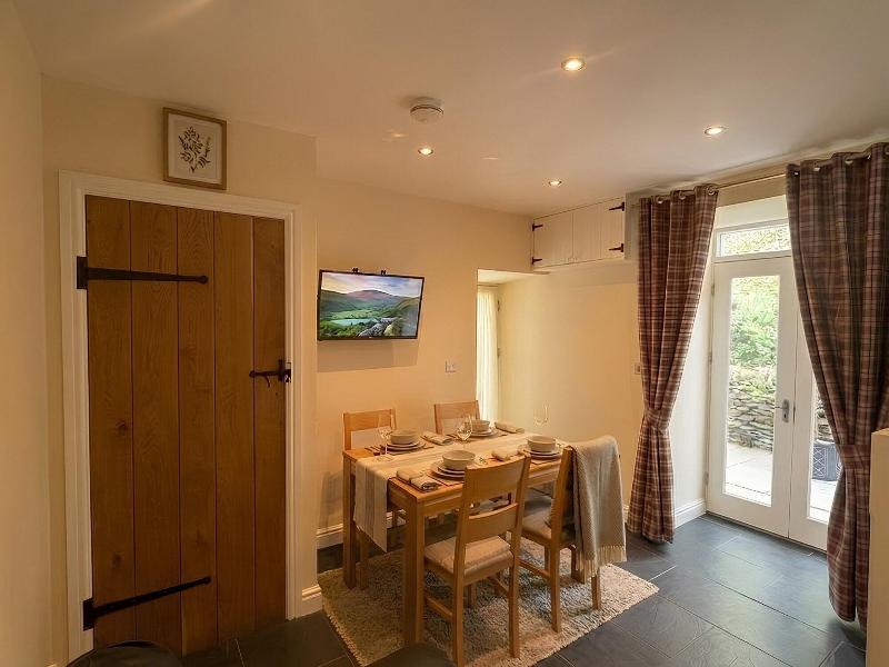 Aberdunant Hall image