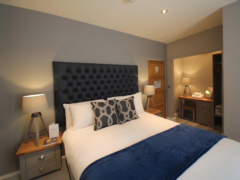 Aberdunant Hall image