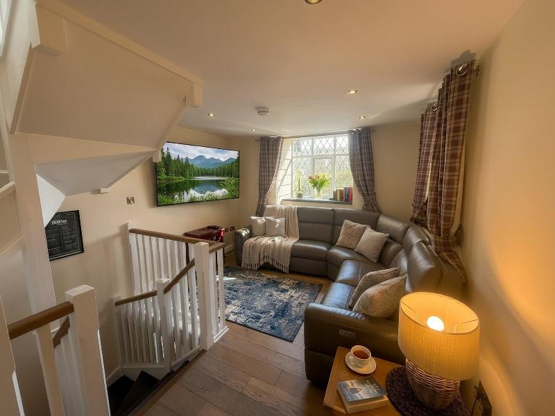 Aberdunant Hall image