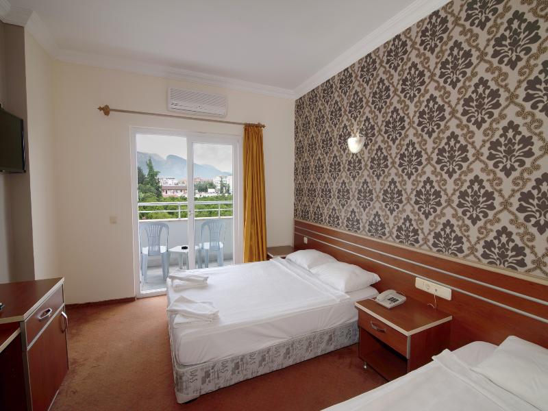 GRAND HOTEL DERIN 4*
