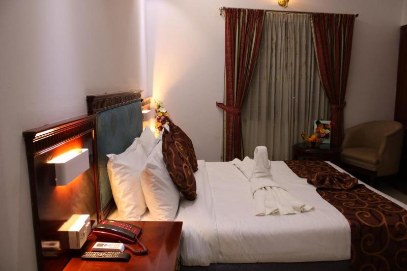 Hotel West Valley image