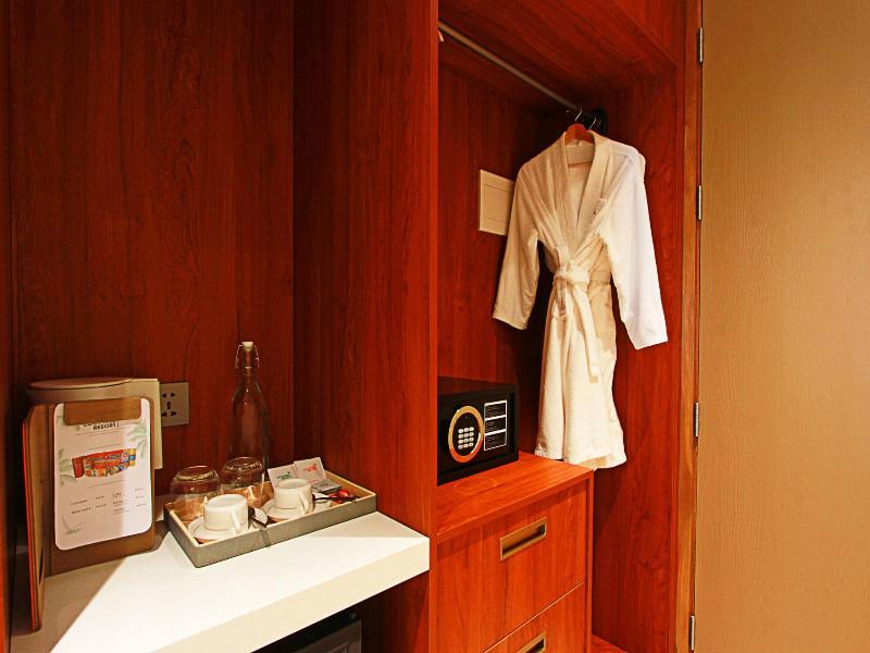 Cocotree Resort Panglao image