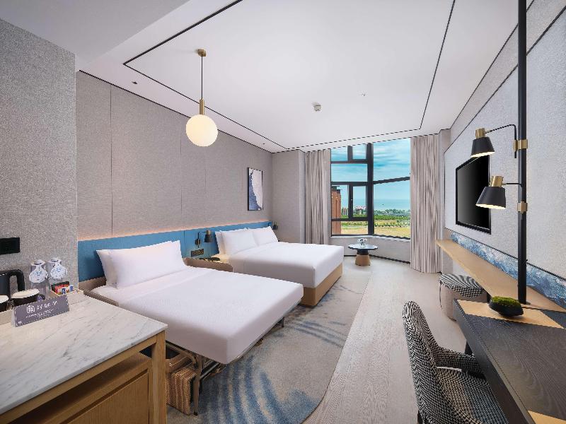 Hilton Garden Inn Huludao Longxing Road image