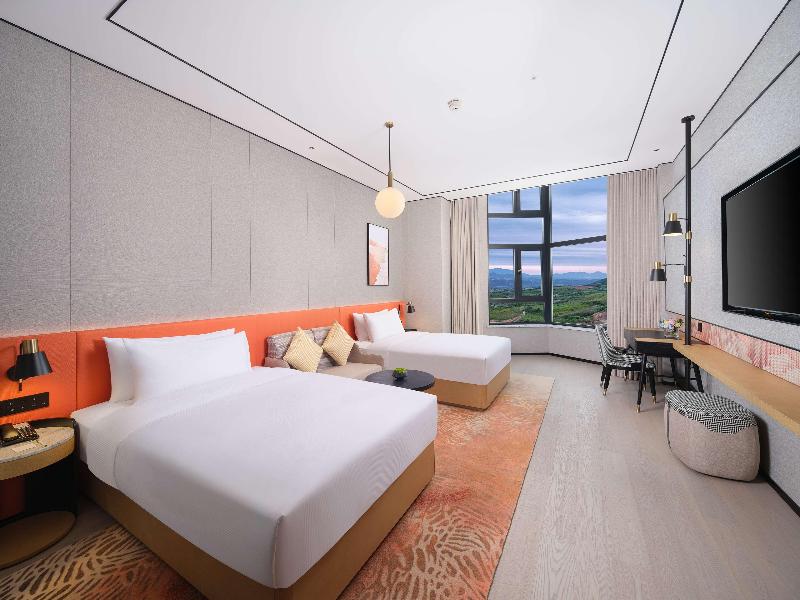 Hilton Garden Inn Huludao Longxing Road image
