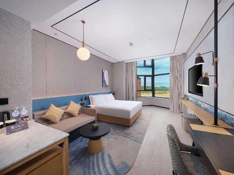 Hilton Garden Inn Huludao Longxing Road image