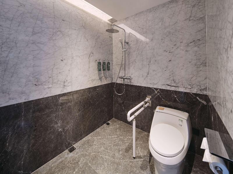 Hilton Garden Inn Huludao Longxing Road image