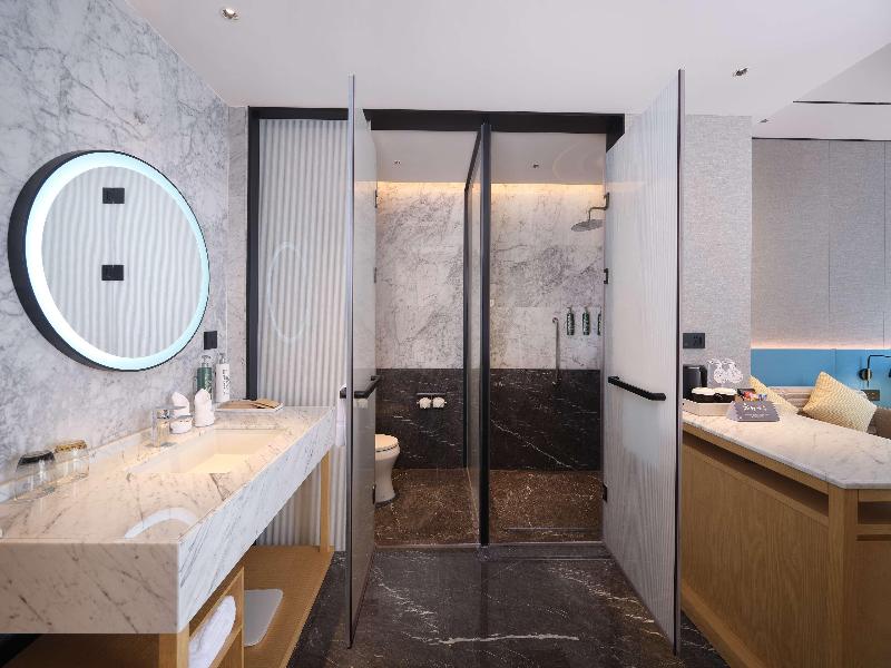 Hilton Garden Inn Huludao Longxing Road image