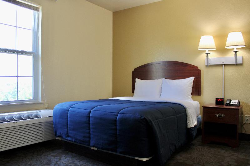 Candlelight Inn & Suites Hwy 69 Near Mcalester image