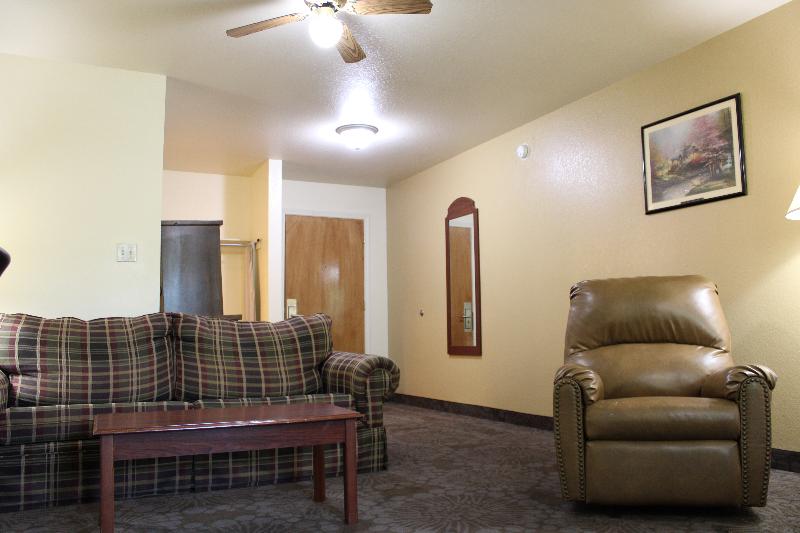 Candlelight Inn & Suites Hwy 69 Near Mcalester image