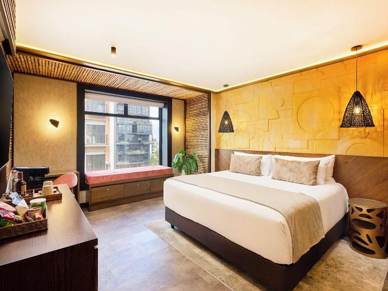 Golden Valley Hotel image