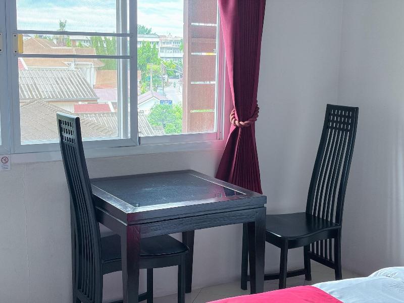 Budget Stars Hotel Chiang Mai image