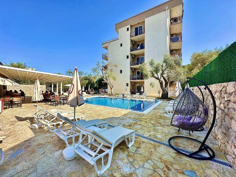 Akhdar Apartments image