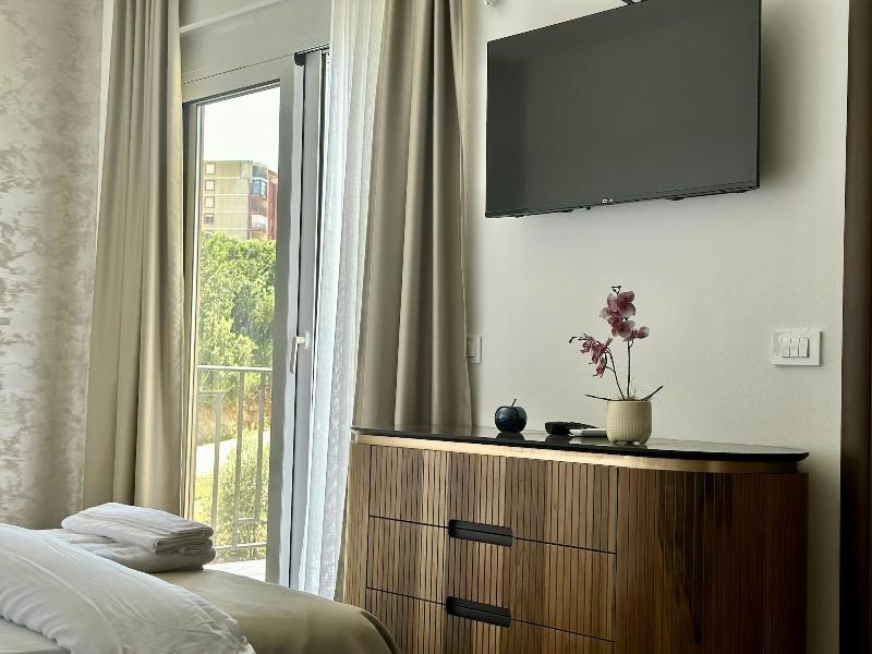 Akhdar Apartments image