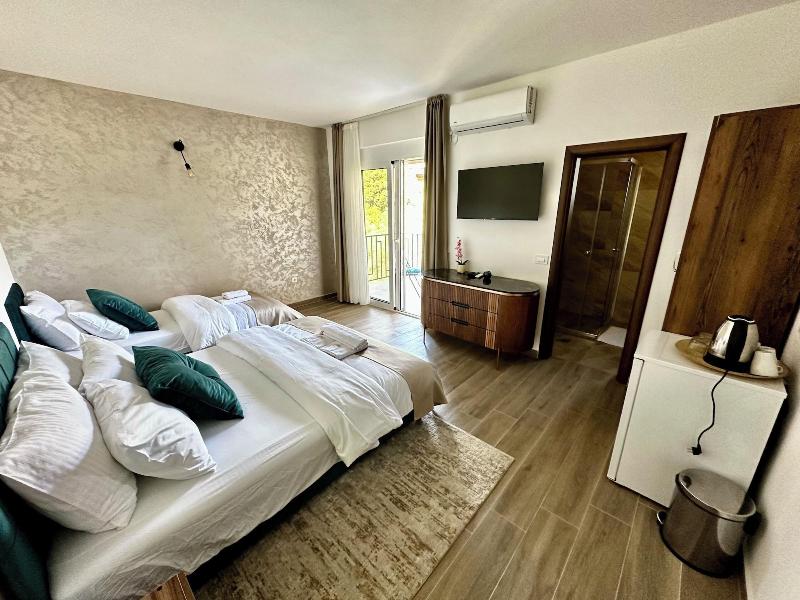 Akhdar Apartments image