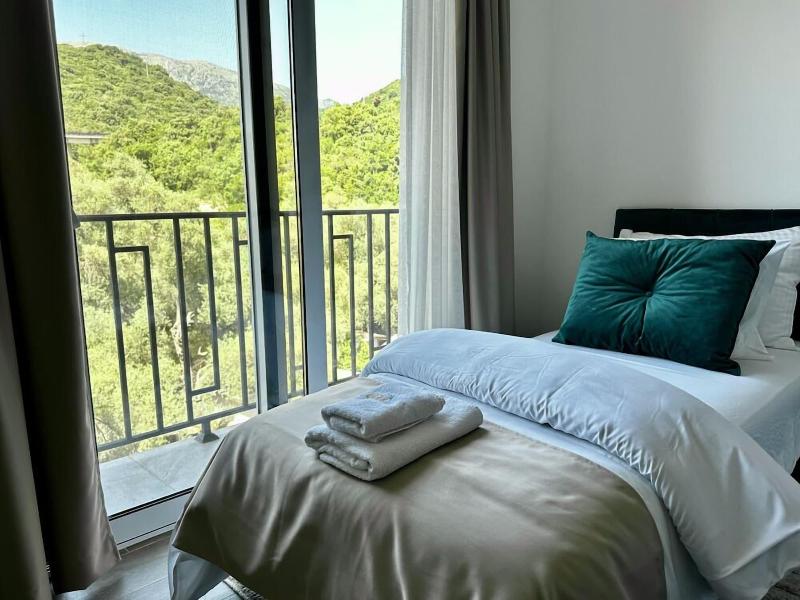 Akhdar Apartments image