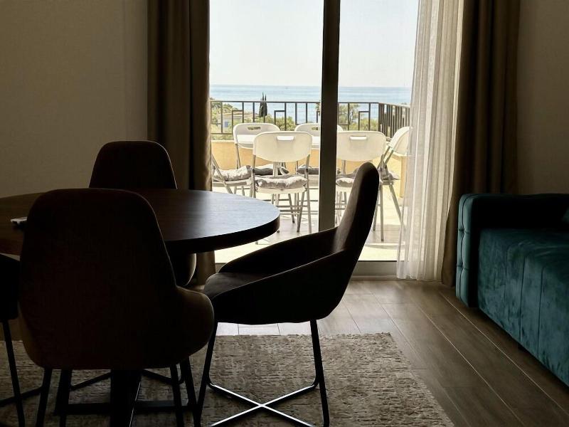 Akhdar Apartments image