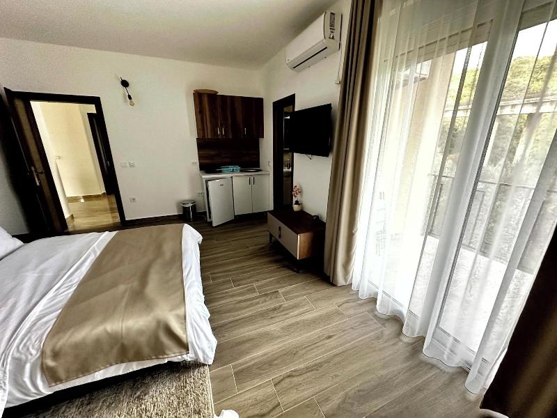Akhdar Apartments image