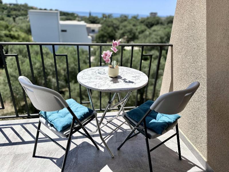 Akhdar Apartments image
