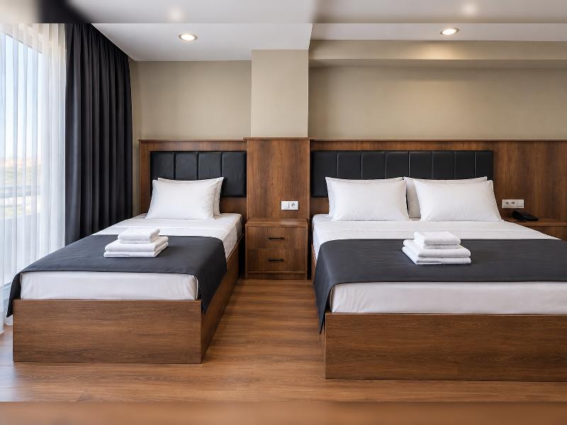 Bzn Airport Hotel 5