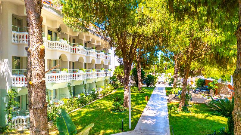 Rose Garden Premium Hotel